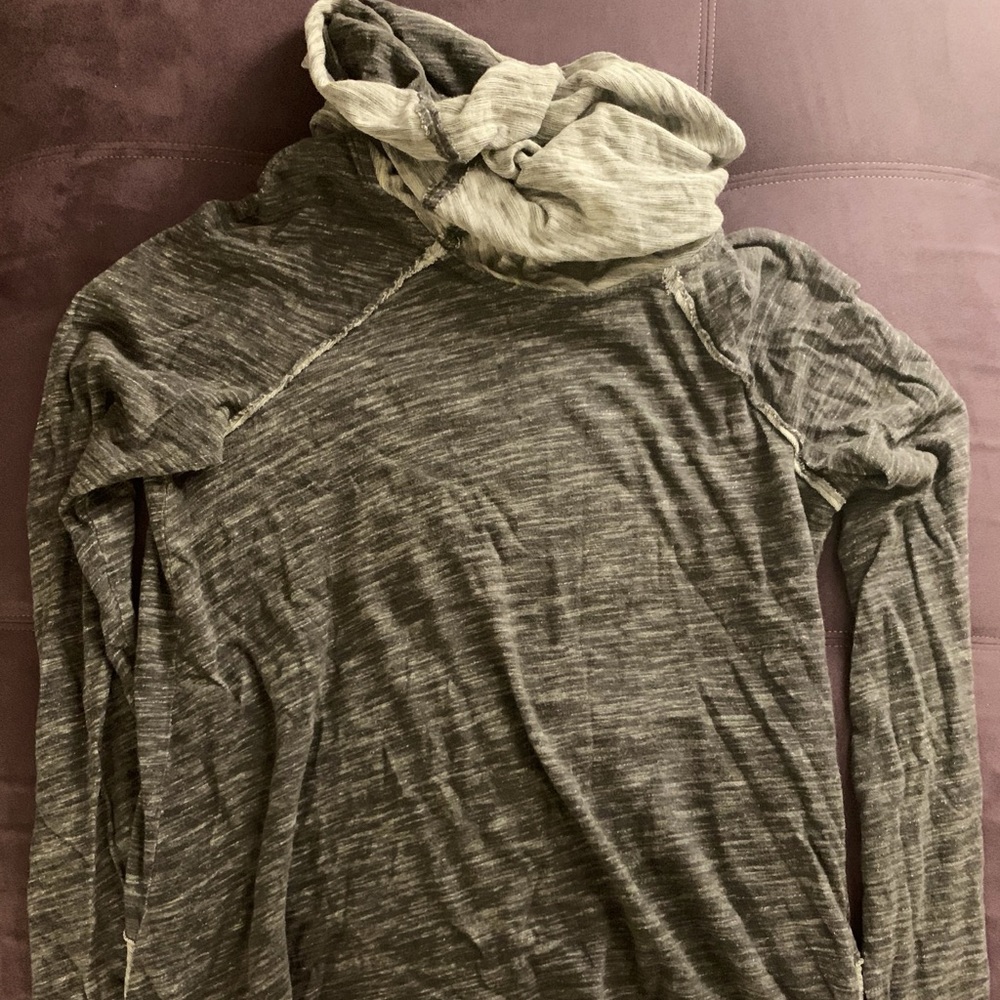 CLOSET CLEARANCE Free People FP Beach Turtleneck 🧣